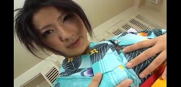  Megumi Haruka gets vibrator under kimono